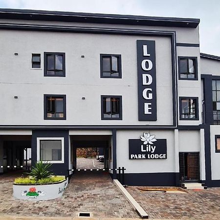 Lilypark Lodge Rustenburg Extérieur photo