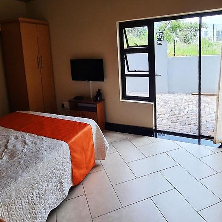 Lilypark Lodge Rustenburg Extérieur photo