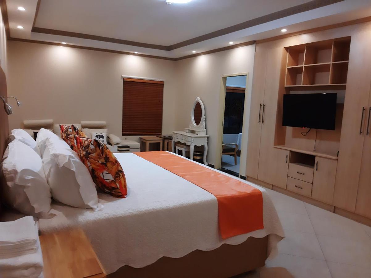 Lilypark Lodge Rustenburg Extérieur photo