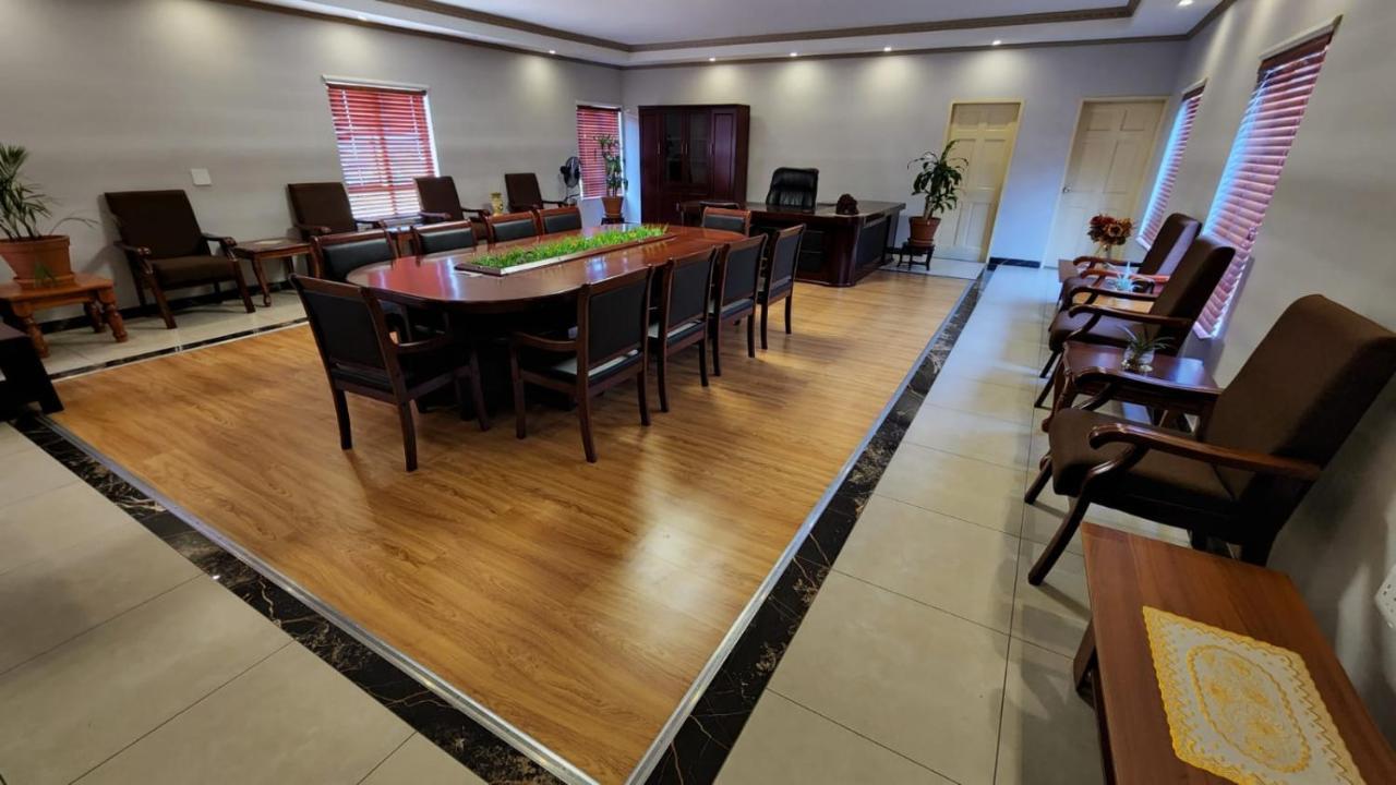 Lilypark Lodge Rustenburg Extérieur photo