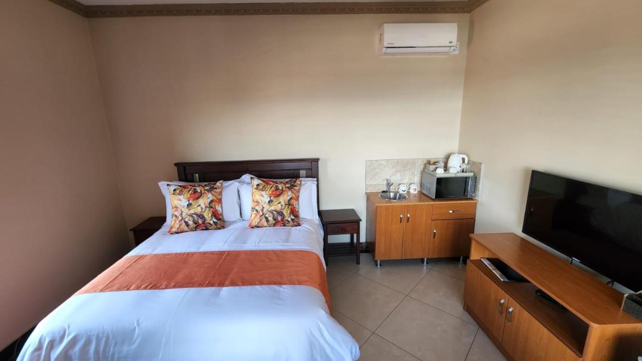Lilypark Lodge Rustenburg Extérieur photo