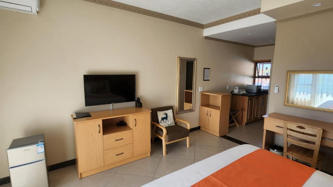 Lilypark Lodge Rustenburg Extérieur photo