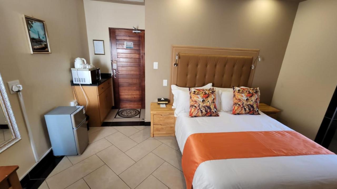 Lilypark Lodge Rustenburg Extérieur photo