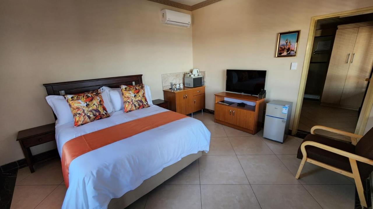 Lilypark Lodge Rustenburg Extérieur photo