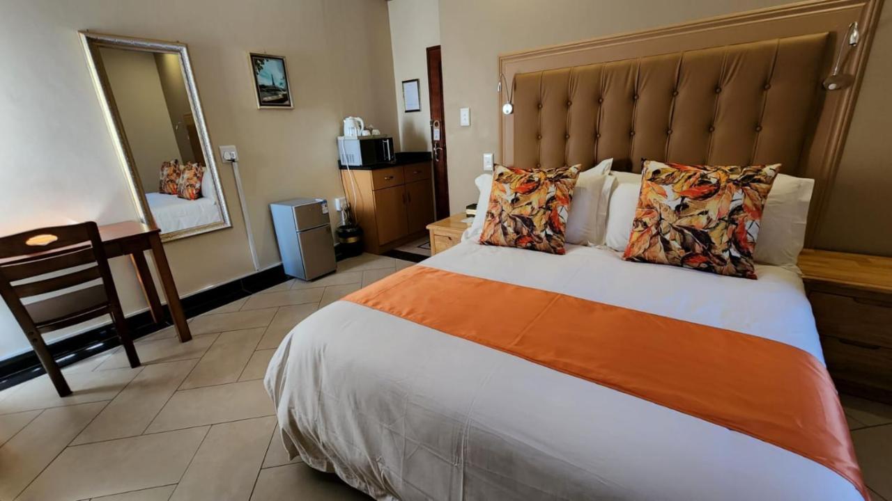 Lilypark Lodge Rustenburg Extérieur photo